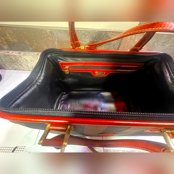 Fendi Authentic - Picture 3 of 4